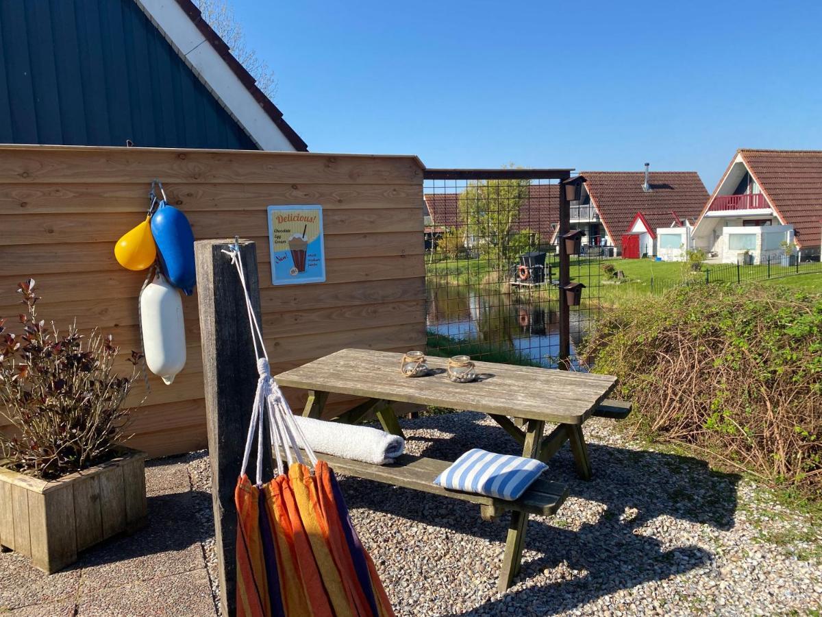 De Lauwersmeer Vogel Mit Eingezaeuntem Garten Anjum Exteriör bild